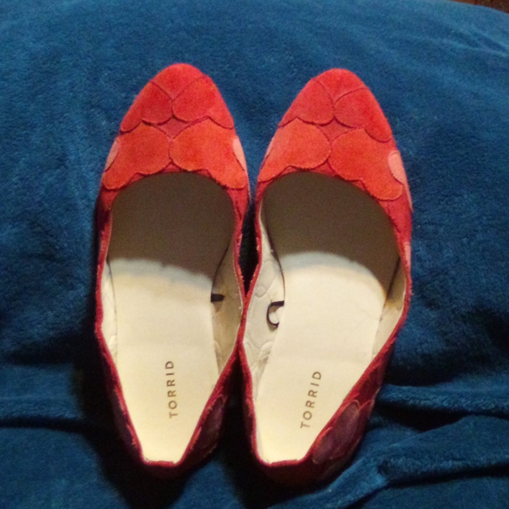 Torrid size 10 Heart Flats ❤️